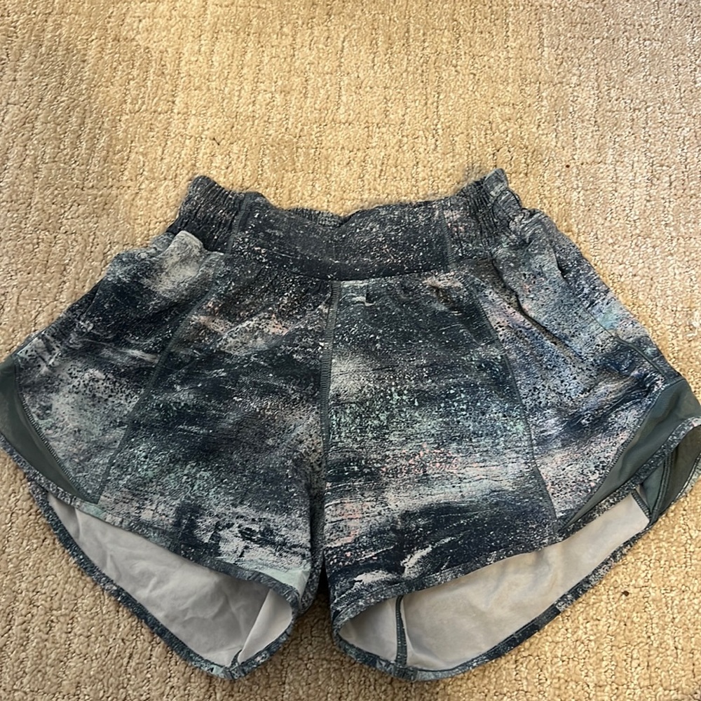 Lululemon hotty hot running shorts size 2 tall